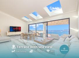 Maison unique - Incroyable vue mer - Piscine - EO, hotel in Roquebrune-Cap-Martin