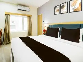 Super Townhouse Aarav Business Hotel