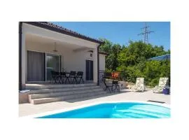 Lovely Home In Sinj