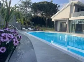 Coco Noir Luxury Villa