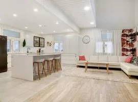 Luxury Villa Riverside, Private Sauna & Wifi
