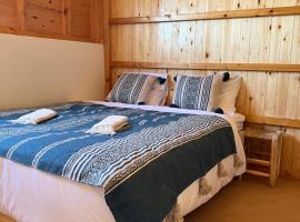 Turquoise Brick Surf House, hotel v destinaci Sidi Kaouki