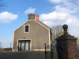 Apartment Bushmills Hideaway Parking Pets Allowed