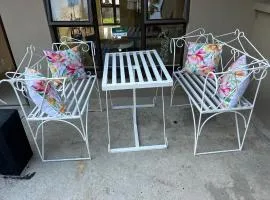 Pink Lopez Guest House