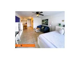 Oceanfront building with studio
