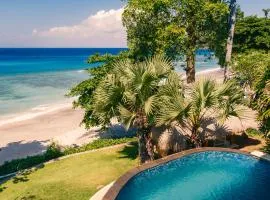 Aquamarine Beach Villas