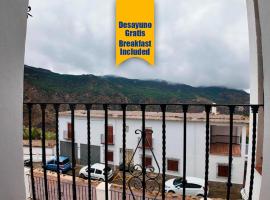 Ruralux Mecina Fondales、Mecina Fondalesのヴィラ