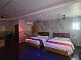 Vijayasree Grand and Function Plaza, hotel v destinaci Narasaraopet