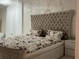 Greys Apartment