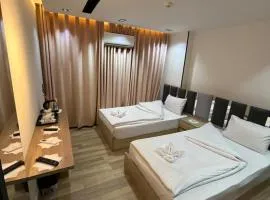 Grand Hotel - فندق جراند أوتيل