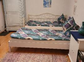 Gäste-Nestchen am Wäldchen für 1-2 Personen, Hotel in Kasel