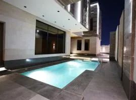 Villa, 6BR with swimming pool next to Stars avenue