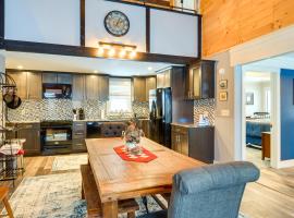 Secluded Home with Fire Pit, 8 Mi to Cannon Mountain, hotel v destinaci Bethlehem
