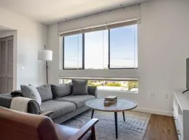 Blueground Palms rooftop nr La Brea Tar Pits LAX-1125