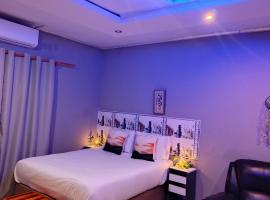 Aroundcorner Guesthouse, ξενώνας σε Μαούν