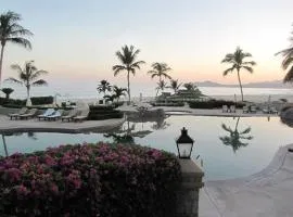 Gorgeous Casa del Mar Condo