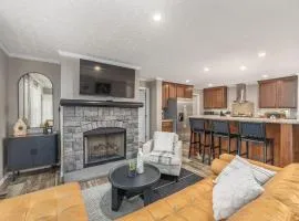 Private Retreat by the Ecusta Trail and Downtown