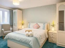 The RS Inn Cozy Homestay Premium Private Rooms With Parking Near Birmingham Airport, Lake Park For Solo, Couples & Family
