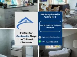 Family & Contractors 3 BR Bungalow Cot Garden Netflix Coffee Station
