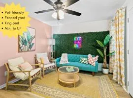 Pet Friendly King Min From Uf, Stadium & Shands