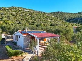 House Bellatrix, hotel em Tkon