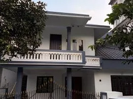 Chooravelil Villa, Adimali - Family Stay Near Munnar