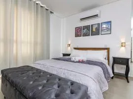 Studio Completo com Cama Auxiliar e Vaga - EIX0808