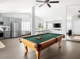 3Bedroom 2Bath - Saltwater Pool, Hot Tub, & Pool Table