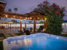 Party at The Palm - Pool, Hot Tub, Pergola with Fire Pit & Much More