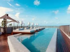 Setai Yacht com Café by Apartamentos Jampa