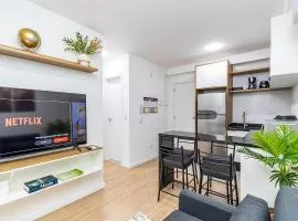 Apartamento de 2q em Prédio com Piscina - IBI0701
