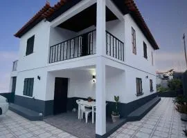 Susette's Serenity - Ground Floor Apartment