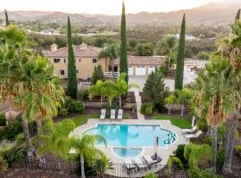 Villa on 5 Acre Vineyard Equestrian Estate, Pool & Hot tub, Events