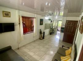 La Casa de Tita, hotel en Orotina