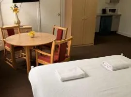 Budget Studio - Central Gosport with Free Parking