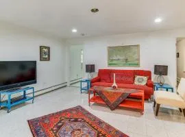 Easy NYC Commute Guttenberg Getaway Near Parks