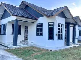 Adelia Homestay Kok Lanas
