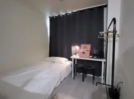 2호선 신촌역 도보3분 3-min walk from Sinchon Station Line2