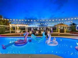 Relax and Play-Pool, Spa, Views plus Guest House!