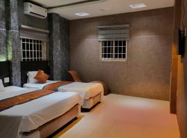 NP Luxury Motel, hotel in Ấp Hưng Lộc