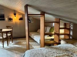 Appartement cosy avec cuisine équipée - API-1-52-760, hotel in Barbey-Séroux