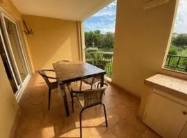 Appartement 3 pièces avec climatisation dans résidence avec piscines et tennis - FR-1-100-364