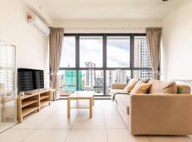 Viesnīca ar burbuļvannām Urban Suites Jelutong Georgetown Penang 6pax 3BR Family Cozy Homestay pilsētā Džordžtauna