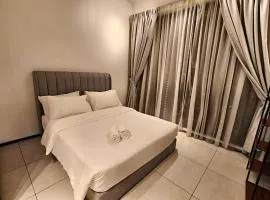 Affordable & Exclusive Cozy Stay - Urban Suites Georgetown Penang - High Floor - Sea & Penang Bridge Views