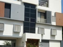 Sitara By avea- Beautiful getaway flat for you!, hotel in Madurai