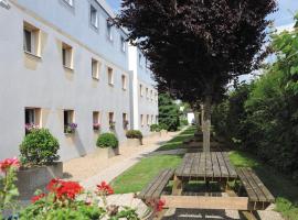 Crystal Hôtel, hotel en Claye-Souilly