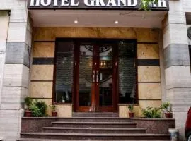 Hotel Grand Inn Near Vaishali Metro Station