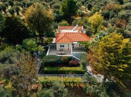 Olive Grove Retreat, cottage a Mytilini
