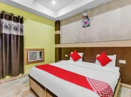 Hotel O Crystal Near Gomti Riverfront Park