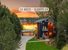 Blue Haven w/Game Room, Hot Tub & Optional Boat Rental